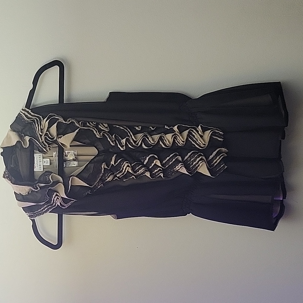 Robert Rodruguez by Neiman Marcus - dressy ruffled top
